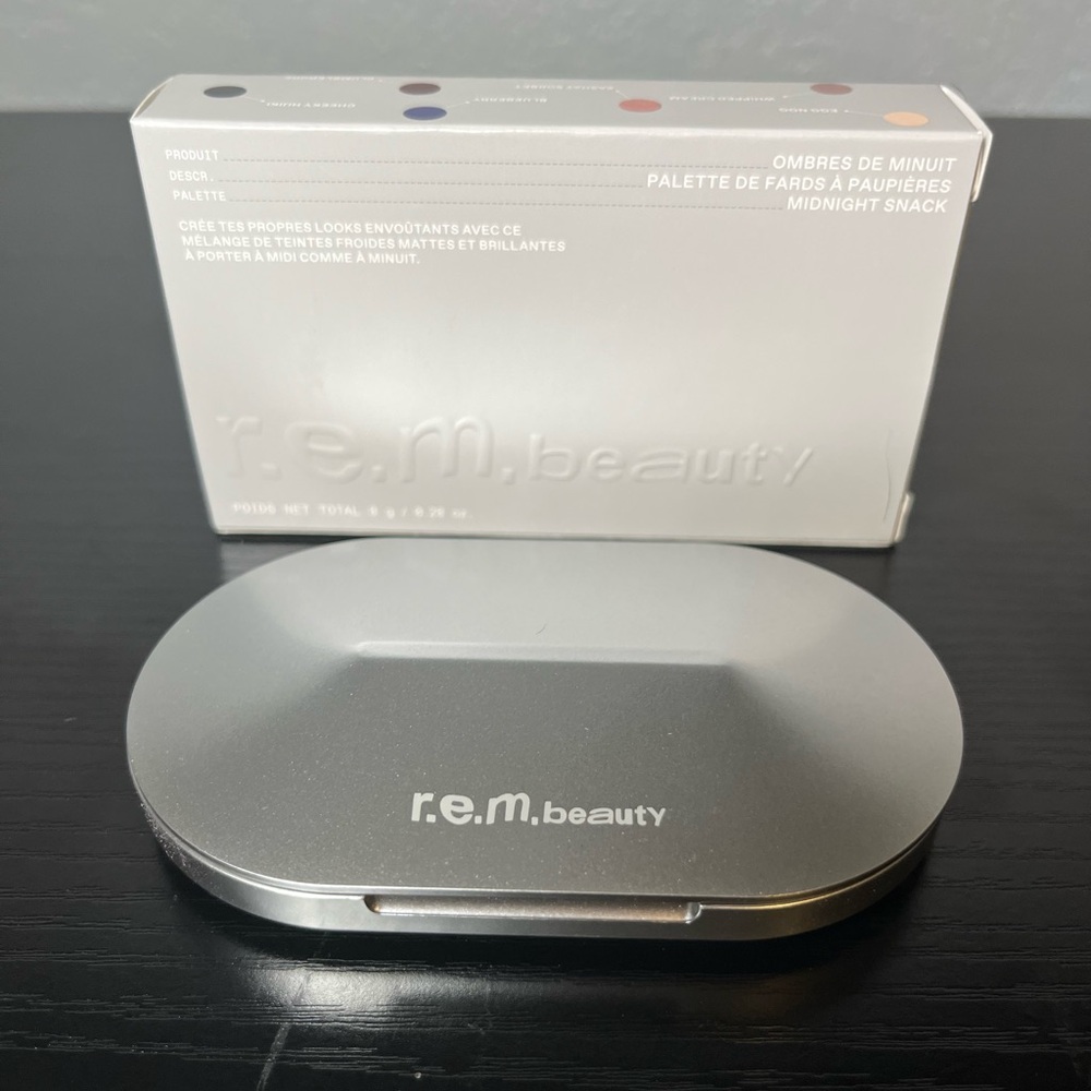 r.e.m. beauty Midnight Snack Eyeshadow Palette